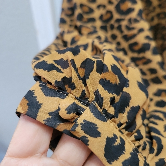 Leopard dress size small EUC Romantic - Picture 5 of 9